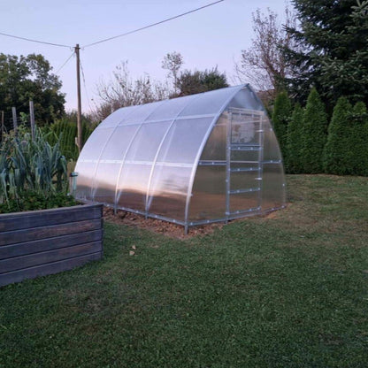 Serre La Pique en polycarbonate, vue de face - MaSerreVerte